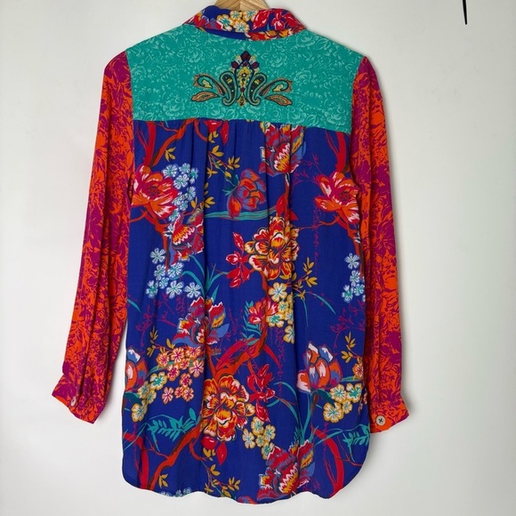 Soft Surroundings Hermosa Floral Embroidered Top Tunic - Picture 5 of 7